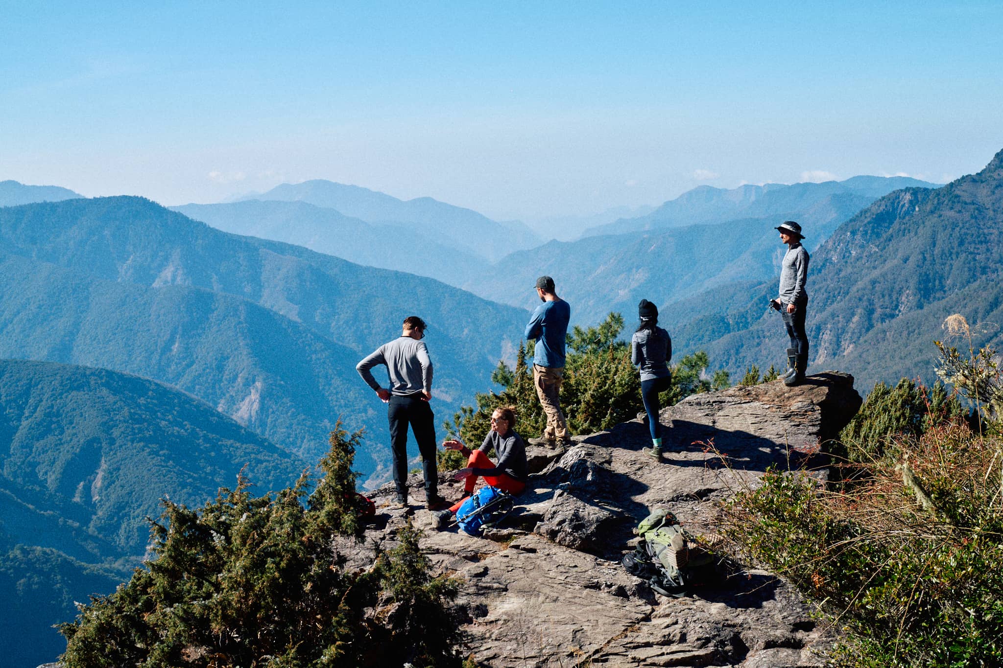 jade mountain hike with imagine taiwan