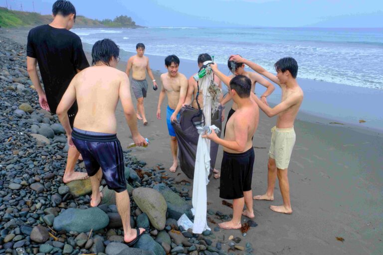 KAS Senior Trip 2024 - Beach Clean