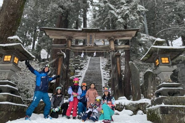 Skiing In Japan with Imagine (1)